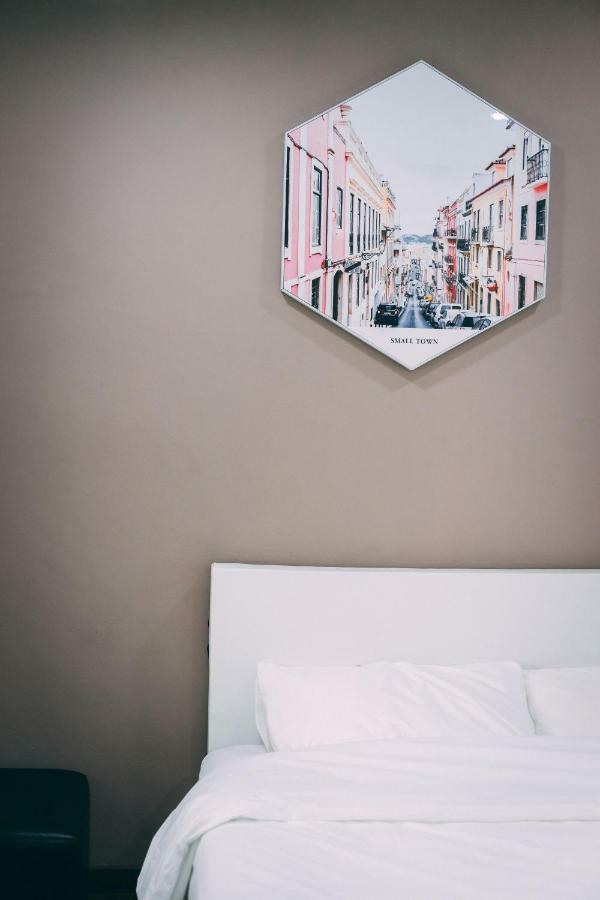 Goodnite Hogwarts Hotell George Town Eksteriør bilde
